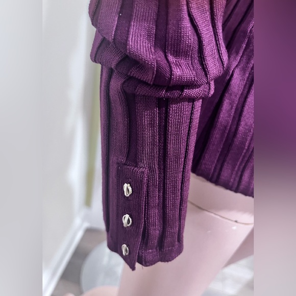 WHBM White House Black Market Turtle Neck - Picture 2 of 3